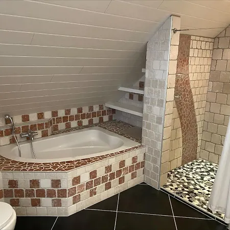 Wellness-villa-eifel 3 Schlafzimmer *